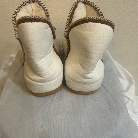 White and Brown Tassel Slippers - Picture 3 of 5